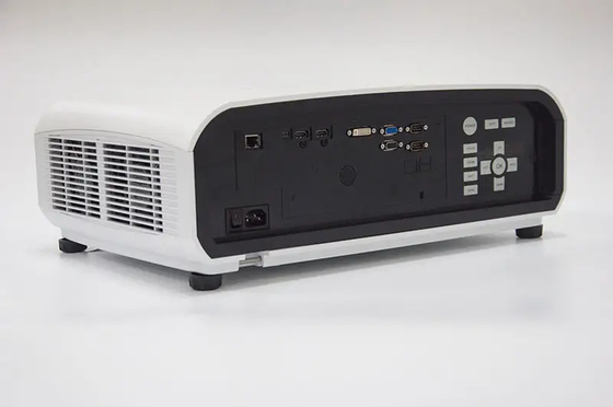 โปรเจคเตอร์ 4K 12000 ลูเมน DLP สําหรับโรงภาพยนตร์กลางแจ้งขนาดใหญ่