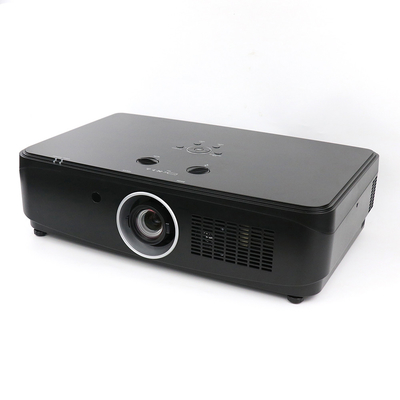การศึกษากลางแจ้ง FLYIN 7100Lumens 3LCD 4K LASER Projector พร้อมความสว่างความละเอียดสูงและเครื่องเสียงที่ติดตั้ง