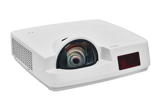 โปรเจคเตอร์วิดีโอสำหรับโบสถ์แบบฉายระยะใกล้ 0.46